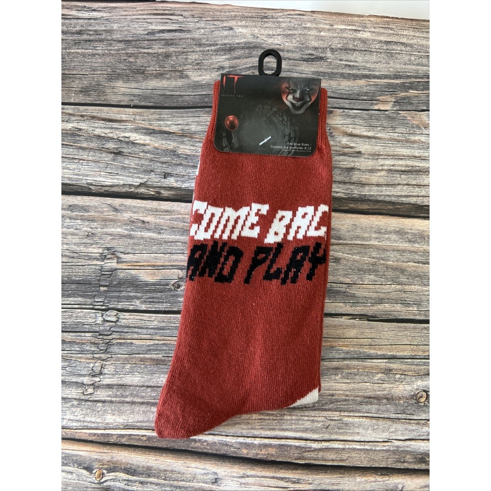 Pennywise IT Horror Theme Novelty Unisex Crew Socks Size 6-12 NWT